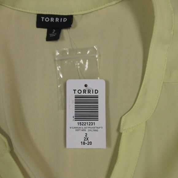 TORRID Peplum Georgette Button/Tie Front Top Plus Sz 2 (2X 18-20) Sunny Lime NWT - Picture 5 of 10